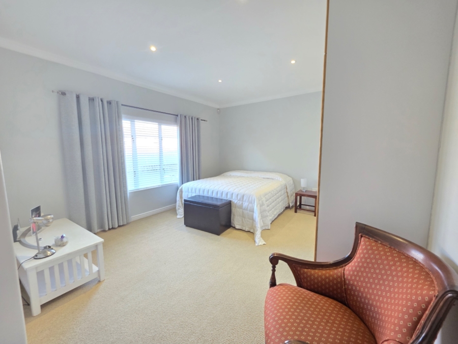 4 Bedroom Property for Sale in Dennegeur Western Cape